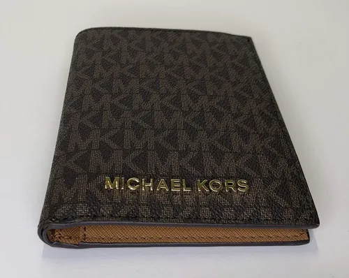Vista 7 de Michael Kors Jet Set Travel Passport Wallet Case Signature MK Brown