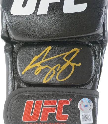 Vista 2 de Henry Cejudo - Guante de UFC firmado por Beckett, autógrafo auténtico de MMA, guantes de campeonato de lucha definitiva, regalos para hombres