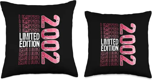 Vista 3 de Limited Edition Vintage 2002 Retro Birthday Throw Pillow