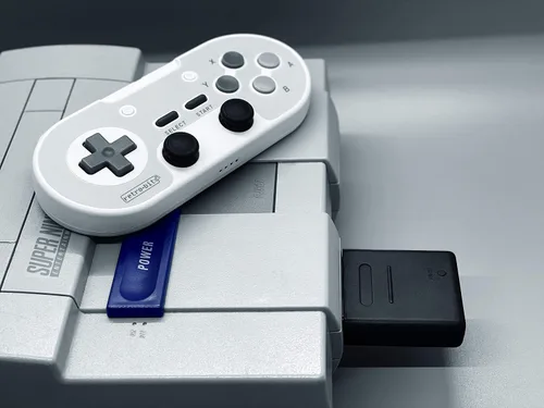 Vista 9 de Retro-Bit Legacy 16 Wireless 2.4GHz Controller for SNES, Switch, PC, MacOS, RetroPie, Raspberry Pi and Other USB Devices (Classsic Gray)