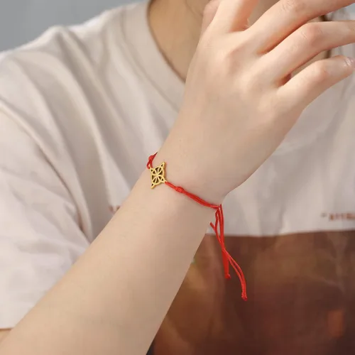 Vista 6 de Caiyao Pulsera para mujer, nudo de bruja celta, pulsera mágica en capas de acero inoxidable, dije de brujería, pulsera mística de doble cuerda