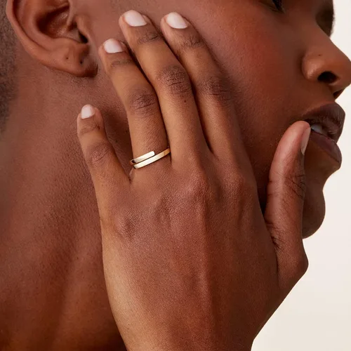 Vista 5 de PAVOI Anillo apilable giratorio chapado en oro de 14 quilates para mujer