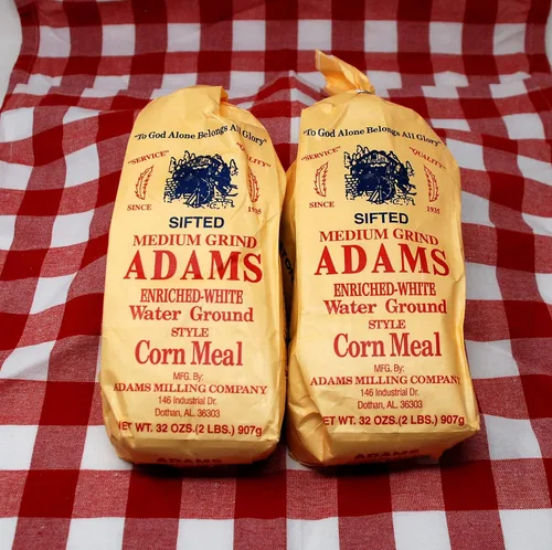 Vista 2 de Adams Sifted Medium Grind Harina de maíz blanca, bolsas de 2-32 onzas