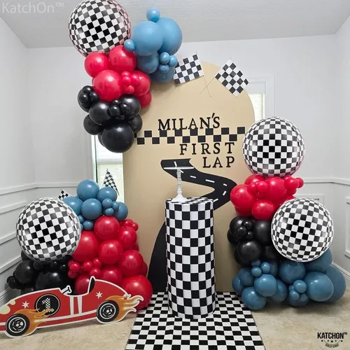 Vista 4 de KatchOn, Globos a cuadros blancos y negros de 22 pulgadas, paquete de 6, globos de carreras para decoraciones de cumpleaños emotivos, globos