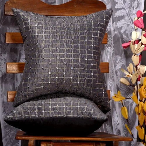 Vista 18 de Juego de 2 almohadas decorativas negras de 12 x 12 pulgadas, fundas de almohada pequeñas de seda para sofá, funda de cojín bordada con lentejuelas