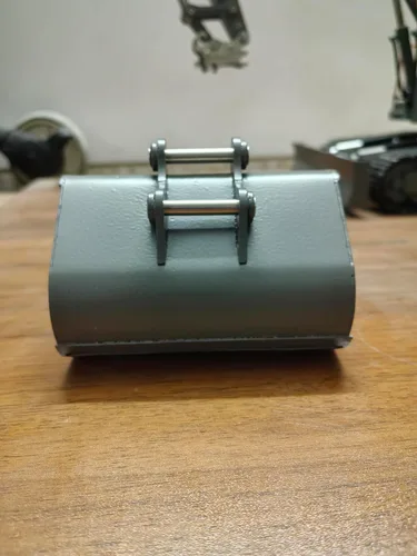 Vista 5 de Cubo de metal RC para doble E E010/E111 Control remoto Excavadora Simulación cubo reemplazo accesorio