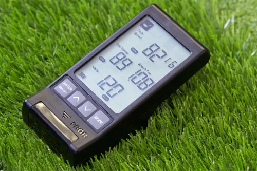 Vista 2 de PRGR Monitor de lanzamiento de golf portátil HS 130-A El radar Doppler mide la velocidad del palo y la pelota, Smash Factor, distancia total