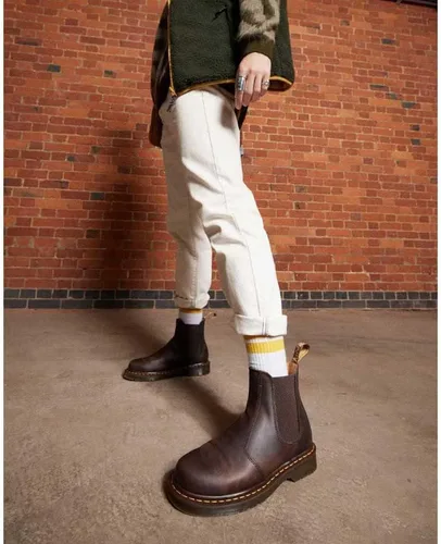 Vista 3 de Dr. Martens Botas Chelsea unisex, color marrón oscuro Crazy Horse, 9 US para hombre
