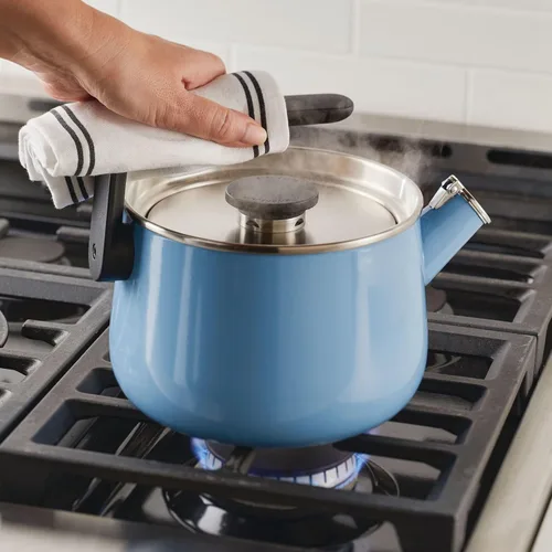 Vista 7 de KitchenAid Teakettles - Tetera silbadora de acero esmaltada y lista para inducción, tapa de acero inoxidable, 2 cuartos de galón, terciopelo azul