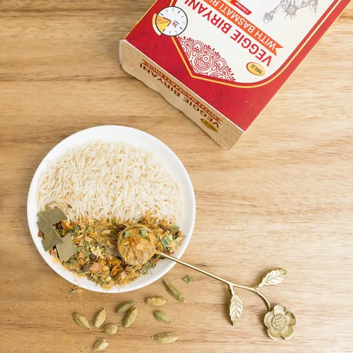 Vista 4 de NY SPICE SHOP Biryani vegetariano suave con arroz basmati, ingredientes premedidos incluidos, especias enteras fragantes, paquete de arroz gourmet