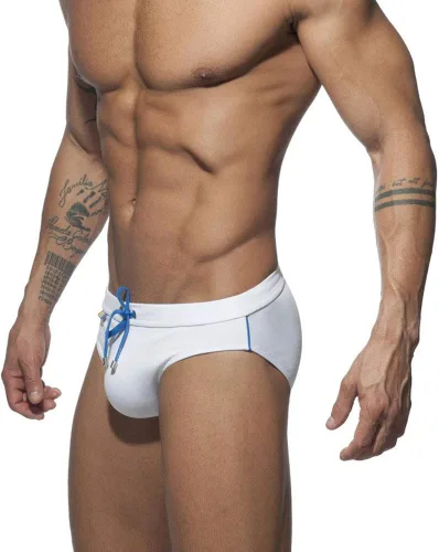 Vista 3 de UXH Traje de baño para hombre Briefs acolchado traje de baño masculino sexy natación bikini tabla playa surf natación troncos