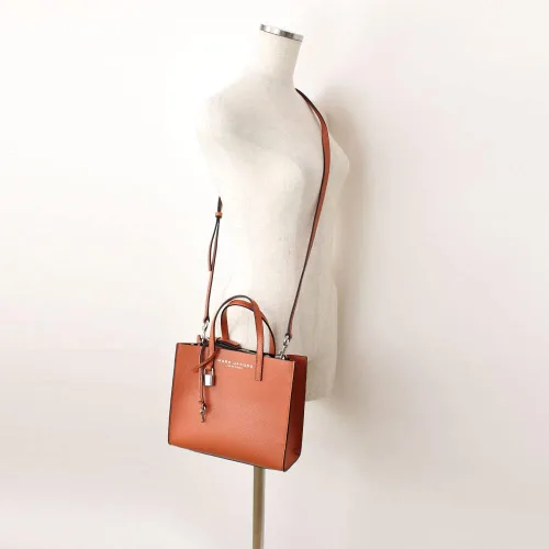 Vista 5 de Marc Jacobs Bolso de cuero Mini Grind, Marrón