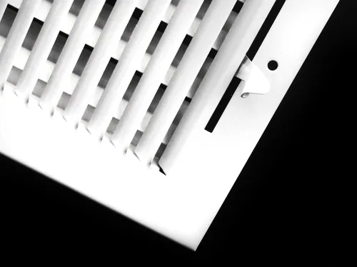 Vista 2 de HVAC Premium Rejilla de suministro de aire vertical de 2 vías de 20 x 8 pulgadas - Tapa de ventilación y difusor - Cara plana estampada - Blanco