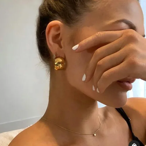 Vista 15 de Aretes de aro gruesos de oro para mujer, chapados en oro de 14 quilates, aretes de aro triple, hipoalergénicos, a la moda, aretes de aro gruesos