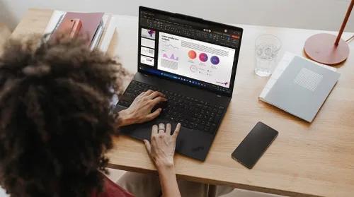 Vista 9 de Lenovo ThinkPad L16 Business AI PC Laptop (16" FHD+ pantalla táctil, Intel Ultra 5 225U (> Ultra 7 155U), 16 GB DDR5, 512 GB SSD), Premium E16, IPS