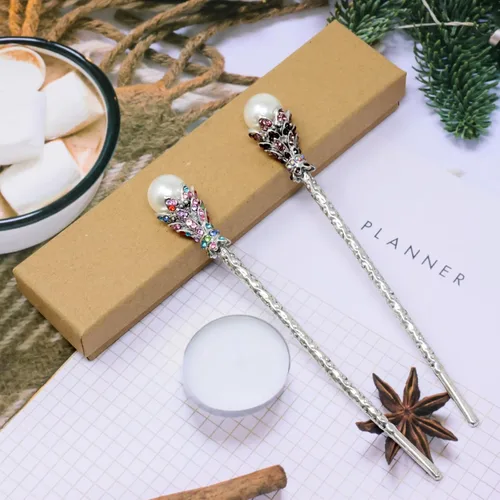 Vista 2 de Yueton paquete de 2 palillos para cabello vintage con diamantes de imitación, horquillas para moño