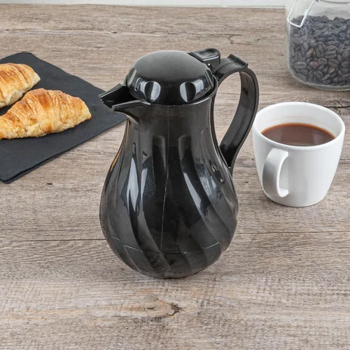 Vista 3 de Restaurantware Jarra térmica para café, paquete de 1 servidor de café aislado de plástico de 20 onzas con mango ergonómico, cafetera negra