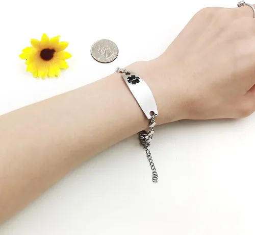 Vista 5 de Pulsera de símbolo médico de plata grabada con láser, alerta de salud grabada en forma de corazón, adecuada para primeros auxilios de emergencia