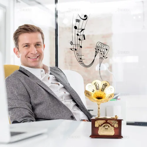 Vista 3 de AUEAR, Caja de música clásica de gramófono marrón para decoración de escritorio de mesa casera