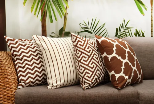 Vista 2 de PurpleEssences Juego de 4 fundas de almohada de invierno con patrón moderno de Navidad para sofá, de 18 x 18 pulgadas, funda decorativa geométrica