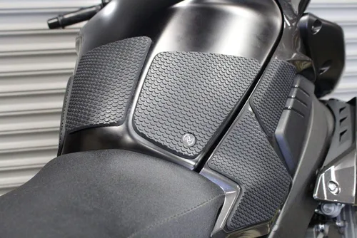 Vista 3 de TechSpec Almohadillas de agarre para tanque de piel de serpiente (7 piezas) - 62-4014-SS