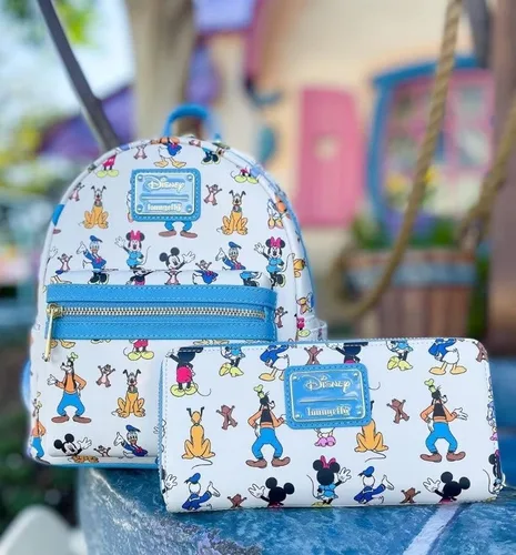 Vista 6 de Loungefly Disney Mickey Mouse Friends - Mini mochila para adelante y hacia atrás, Azul, Cartera de embrague