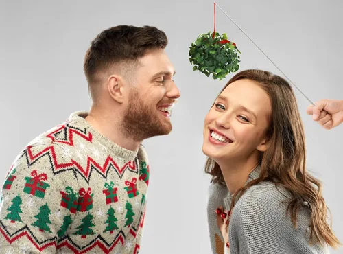 Vista 4 de Iconikal Paquete de 2 muérdagos extensibles en un palo, divertido regalo de Navidad para cabina de fotos, broma navideña
