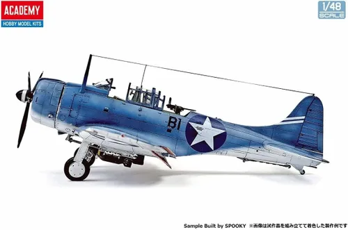 Vista 3 de Academy 12345 1/48 US Navy SBD-3 Dauntless, Operación Midway Modelo de plástico, color moldeado