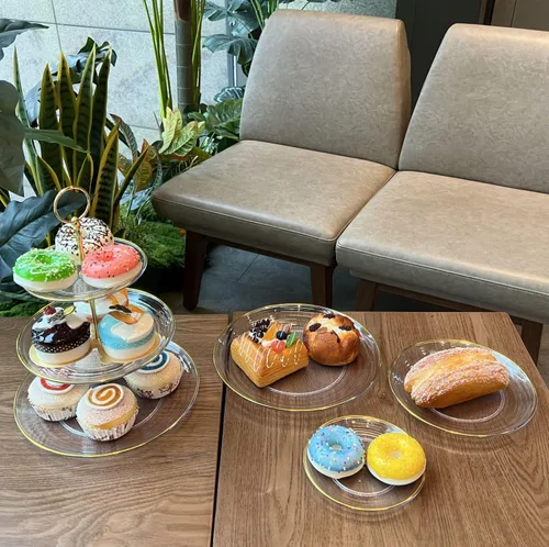 Vista 7 de RAUVOLFIA Soporte para cupcakes de 3 niveles, soporte pequeño para tartas, soporte de postre de plástico transparente, bandeja para servir pasteles