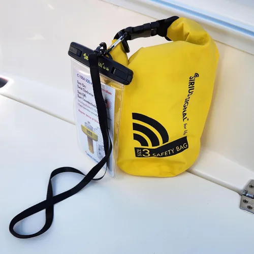 Vista 8 de Sirius Signal SB-3L Kit de Bolsa Seca SOS de Seguridad Náutica y Emergencia para Kayaks, Barcos y Embarcaciones de Remo - Aprobado por USCG
