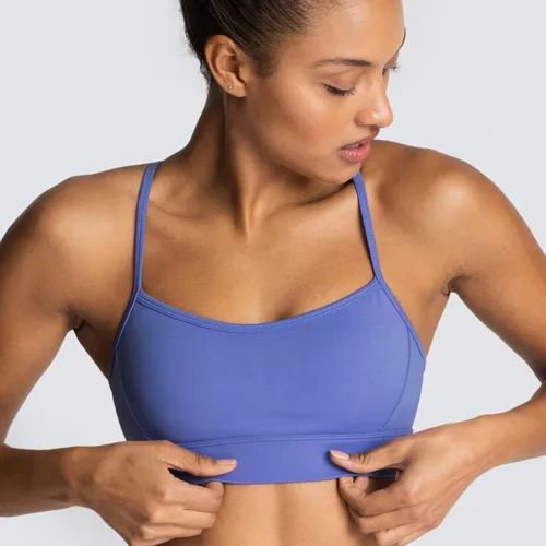Vista 4 de IWEMEK Conjuntos de entrenamiento para mujer 2 piezas trajes de yoga leggings de cintura alta pantalones cortos y brasier deportivo ropa de gimnasio