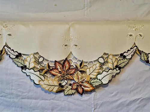 Vista 5 de Camino de chimenea con hojas de arce otoñales sobre arpillera marfil estilo lino, tamaño 90 x 19 pulgadas, Beige