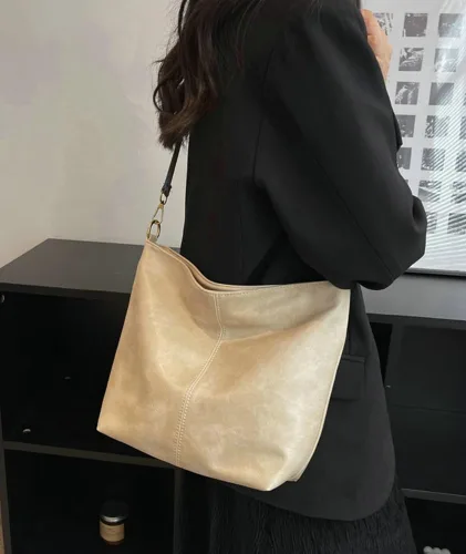 Vista 6 de Bolso Hobo para mujer, bolso cruzado grande de diseñador para mujer, bolso de hombro de piel sintética con correa ancha para el hombro