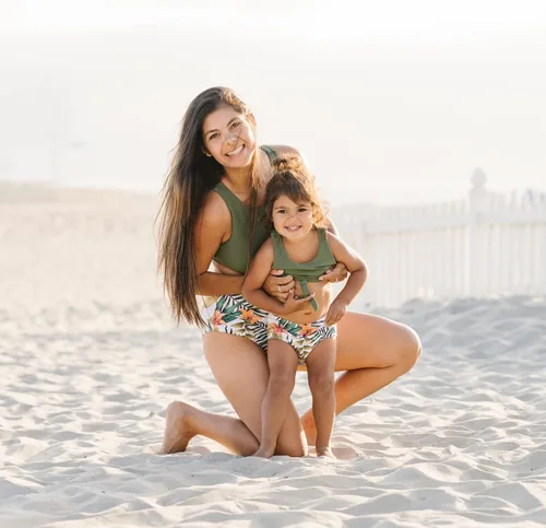 Vista 5 de IFFEI Family Matching Swimsuits Bikini Solid Lace-up Mommy and Me Bathing Suits