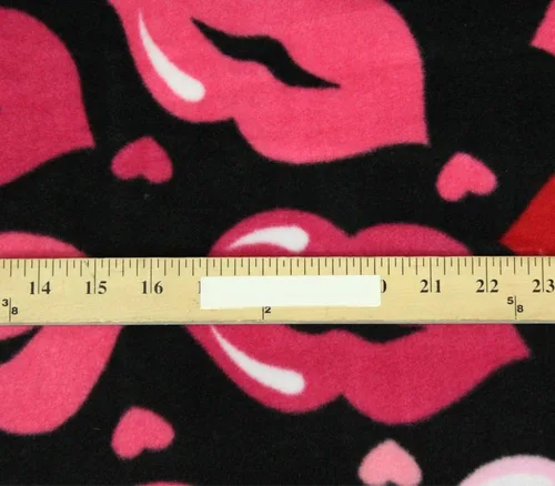 Vista 2 de Tela polar impresa ANTI PILL GRANDES ROJO ROSA LABIOS NEGRO FONDO