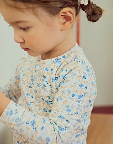 Vista 5 de moimoln Pijama de algodón suave para bebés y niñas pequeñas con estampado de flores modales, manga larga, ajuste ceñido
