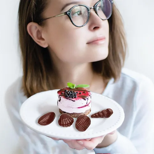 Vista 6 de Cybrtrayd Molde de caramelo de chocolate con cáscaras 3D con instrucciones exclusivas para moldear chocolate con derechos de autor de Cybrtrayd