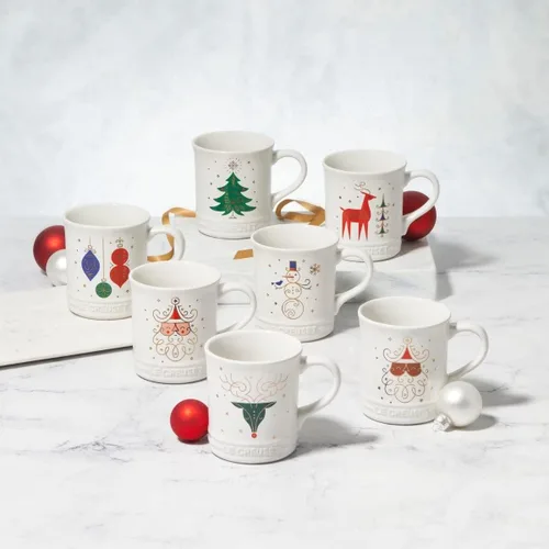 Vista 5 de Le Creuset - Taza de cerámica de la colección Noel: Reno, 14 onzas, blanco con aplicación Noel Collection