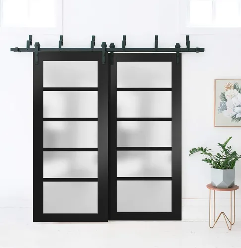 Vista 3 de SARTODOORS Panel de puerta de granero de losa de vidrio esmerilado de 42 x 96 pulgadas Quadro 4002 negro mate Puertas con acabado resistente
