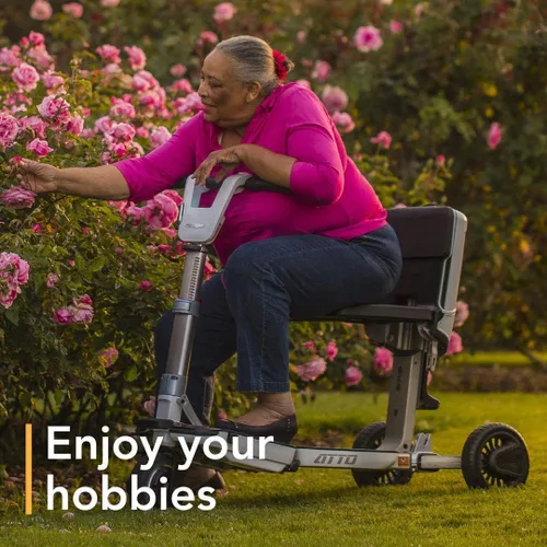 Vista 9 de ATTO - Scooter de movilidad plegable de viaje con alimentación eléctrica de MovingLife, scooter eléctrico portátil de tamaño completo, batería