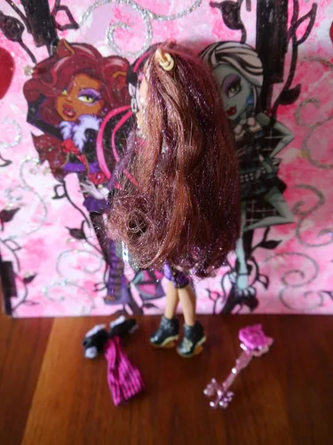 Vista 5 de Monster High Sweet 1600 Clawdeen Wolf Doll