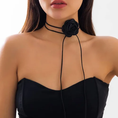 Vista 6 de Idutey Gargantilla de flores de terciopelo, collar de rosas grandes, gargantilla floral, diseño exquisito para discotecas, fiestas y uso diario