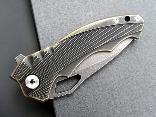 Vista 7 de Eafengrow EF958 Cuchillo plegable de aleación de titanio D2 Blade Mango de aleación de titanio EDC Cuchillo para acampar Senderismo