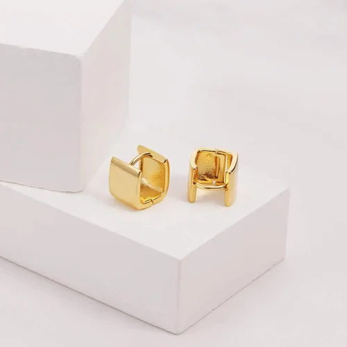 Vista 8 de Aretes de aro chapados en oro de 14 quilates, pequeños aros cuadrados para mujer, aretes minimalistas lindos para mujeres y niñas, regalo de oro