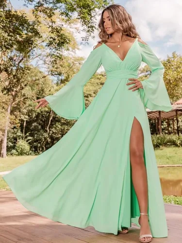 Vista 6 de Vestido de dama de honor de gasa de manga larga con hombros descubiertos y abertura para mujer