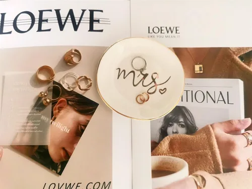Vista 5 de Engagement Ring Dish Jewelry Tray, Great for Her Engagement Engaged Ring Dish Holder Bride Ring Holder Gold Ceramic Trinket Tray Wedding Accessories