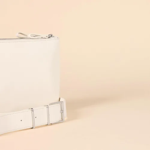 Vista 5 de Tienda Essentials Bolso cruzado minimalista para mujer