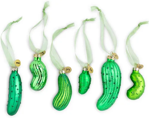 Vista 2 de DEMDACO Pickle Festive Green 4 x 2 Vidrio Decoración Colgante Adornos Juego Glass Ornaments, Set of Six Pickles, Hide-and-Seek Christmas Game