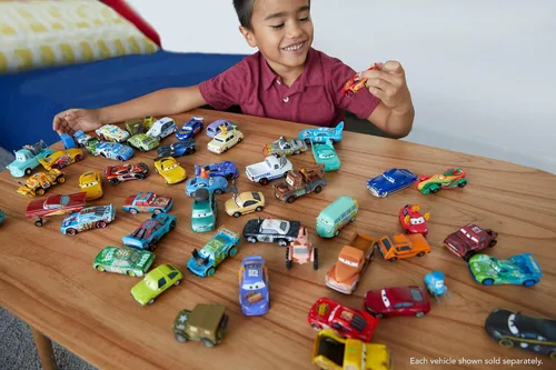 Vista 4 de Vehículo de lujo Miss Fritter moldeado a presión Disney Pixar Cars 3