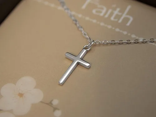 Vista 2 de EFYTAL Collar de cruz pequeña para mujeres y niñas, regalos cristianos para Pascua, primera comunión, confirmación, bautismo, plata de ley, joyería